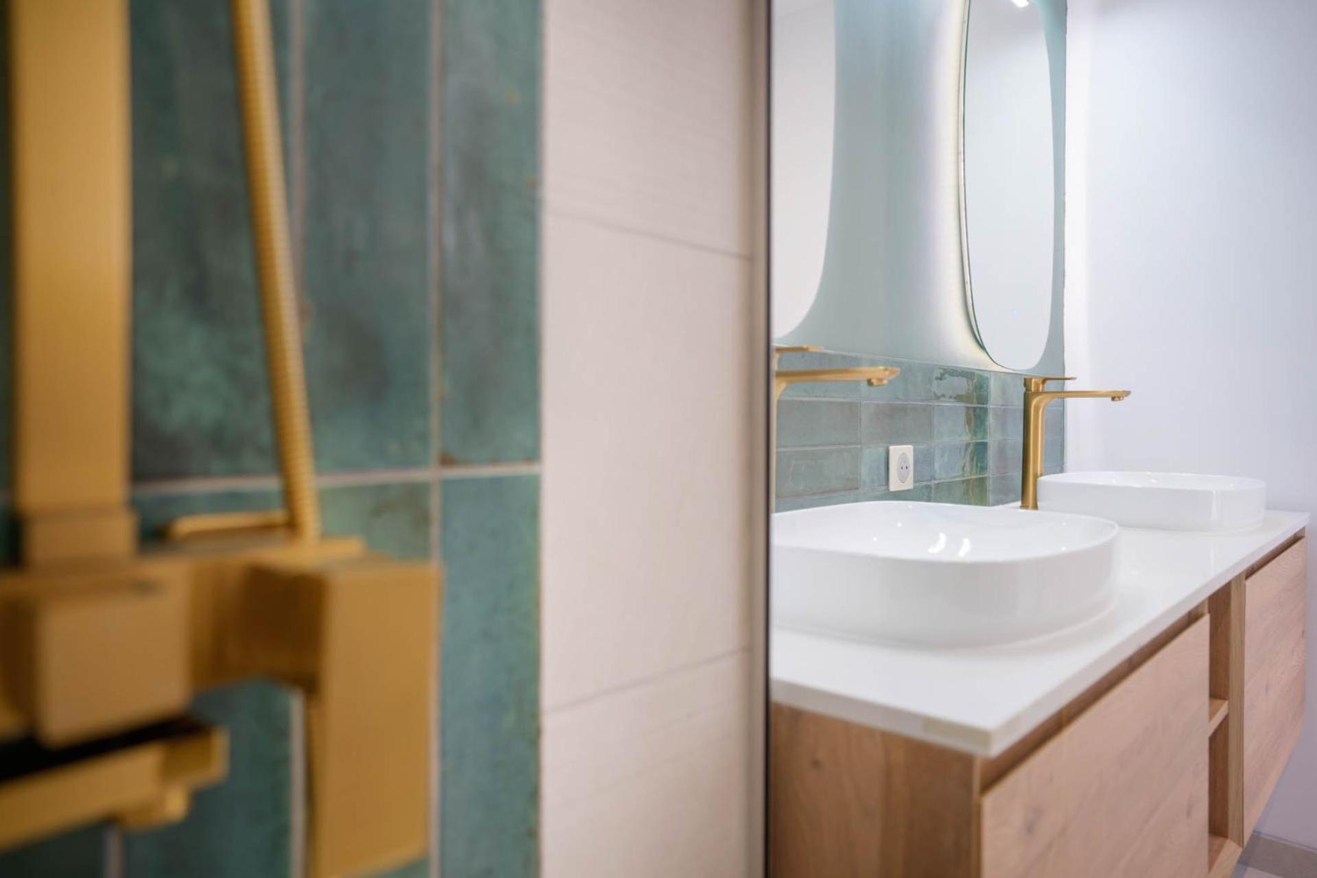 Cook'S Bay Hotel & Suites Paopao Zewnętrze zdjęcie