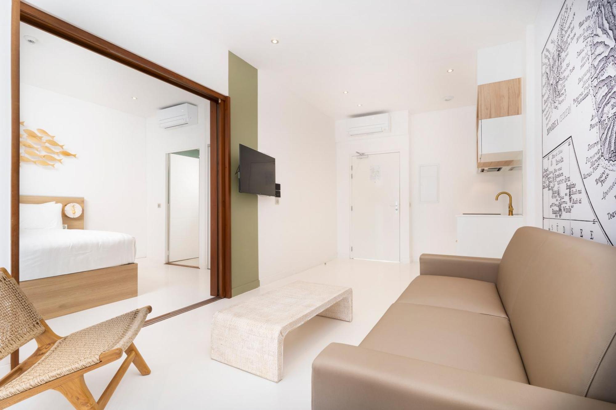 Cook'S Bay Hotel & Suites Paopao Zewnętrze zdjęcie